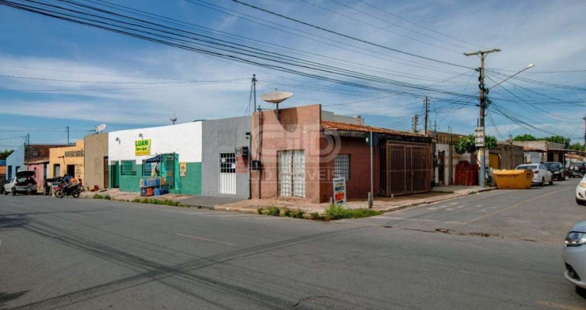 Conjunto de imóveis comerciais no bairro CPA III