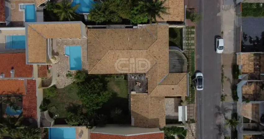 Casa Térrea á venda com 5 quartos e piscina no bairro Jardim Itália