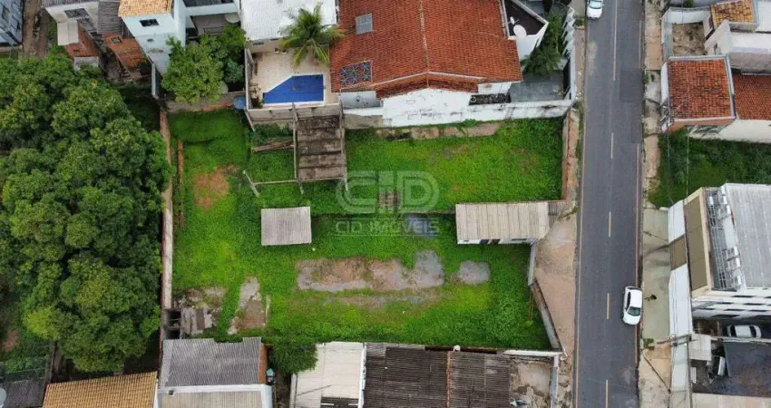 Terreno com mais de 900 m² próximo à Av. Mato Grosso