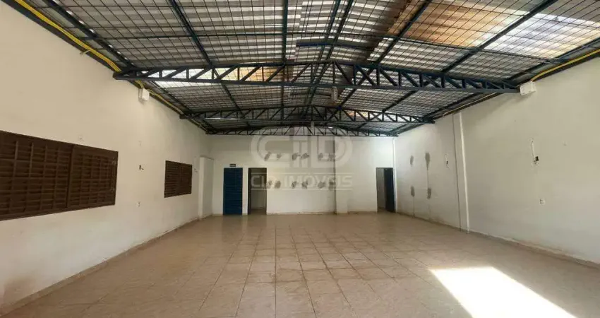 Galpão com 130m² no bairro Morada do Ouro
