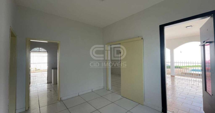 Casa com 3 quartos e piscina no bairro Alvorada