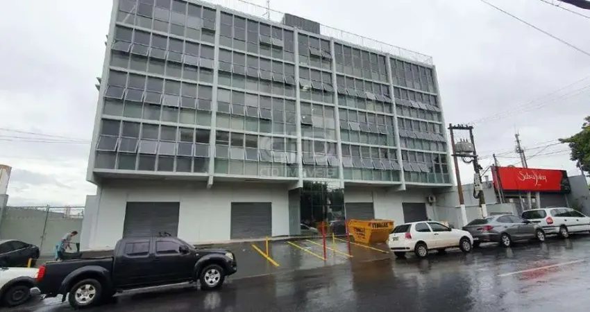 Prédio com 5 pavimentos e com mais de 2.000 m² próximo à santa casa