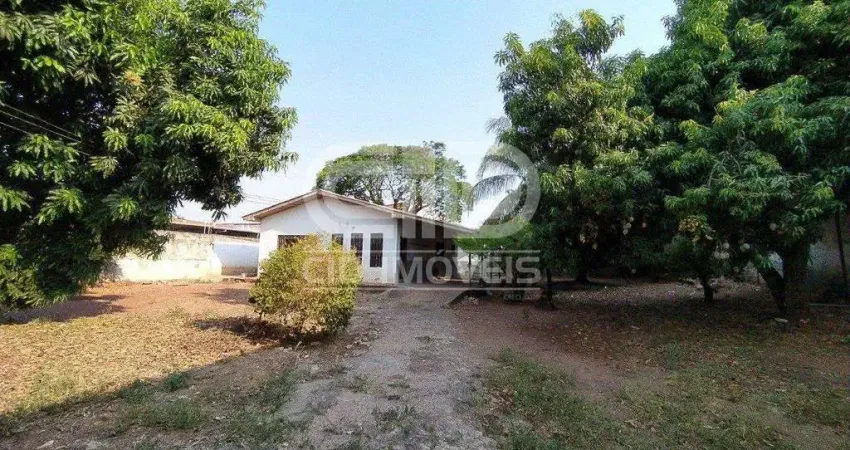 Casa com 3 quantos e amplo quintal próximo ao aeroporto de cuiabá