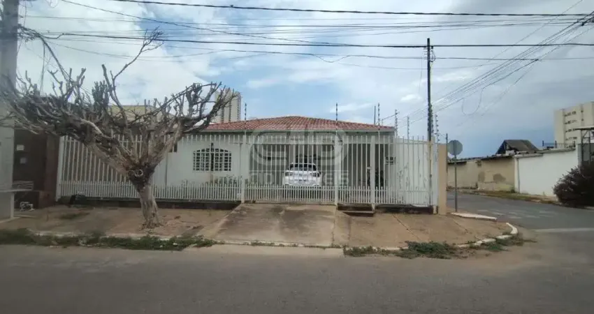 Casa com 3 quartos à venda na Rua Doze, Jardim Petrópolis, Cuiabá