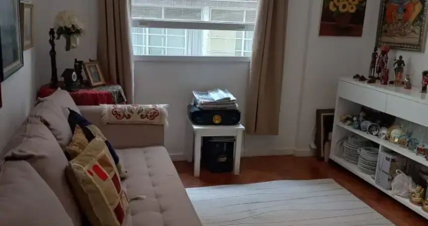 Excelente apto a venda copacabana todo reformado com 2 quartos!