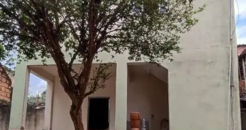 Casa Padrão para Venda em Mantiquira Duque de Caxias-RJ