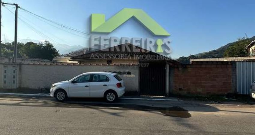 Casa com 2 quartos para alugar na Rua Eneias Rias Frutuoso, Parque Xerém, Duque de Caxias