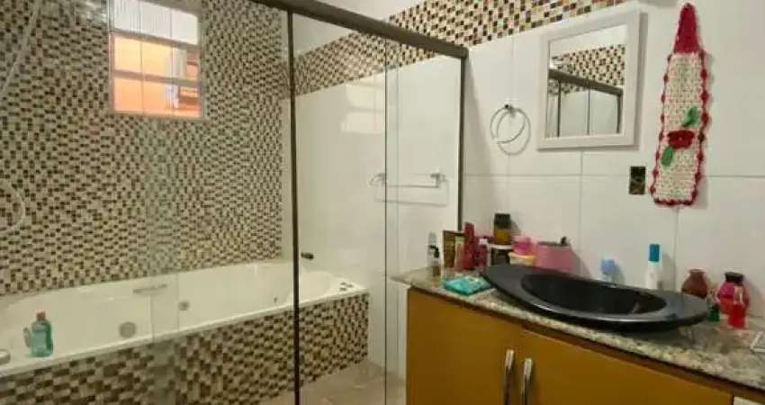 Casa com 3 quartos à venda na Rua C, Vila Santa Cruz, Duque de Caxias