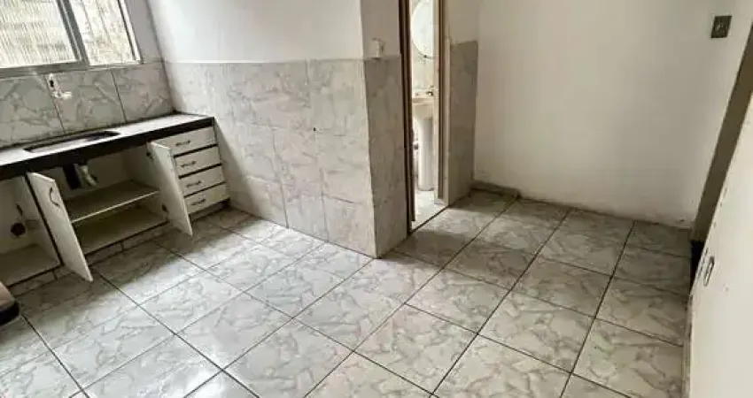 Casa em terreno de 400m² com mais uma loja, em Santa Cruz da Serra