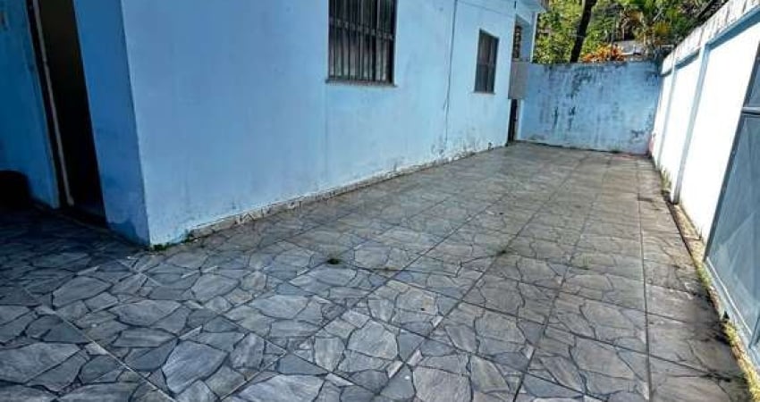 Ótima casa em Vila Canaan com 2 quartos e garagem