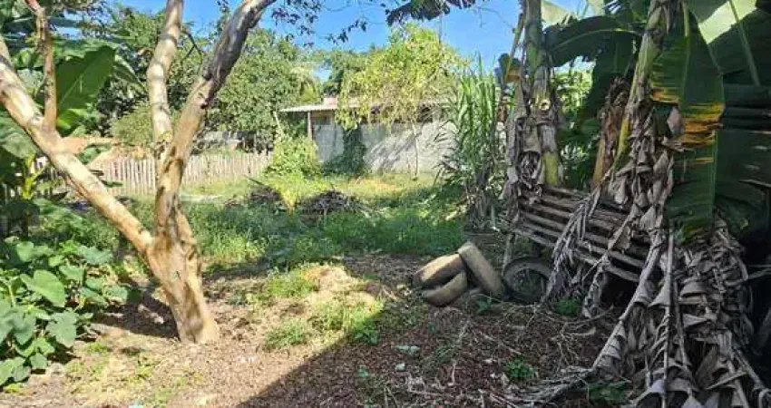 Terreno em Xerem com 220m² plano