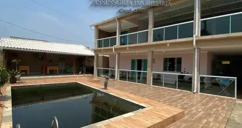 IMÓVEL DE ALTO PADRÃO EM XERÉM COM QUINTAL E ESPAÇO DE LAZER
