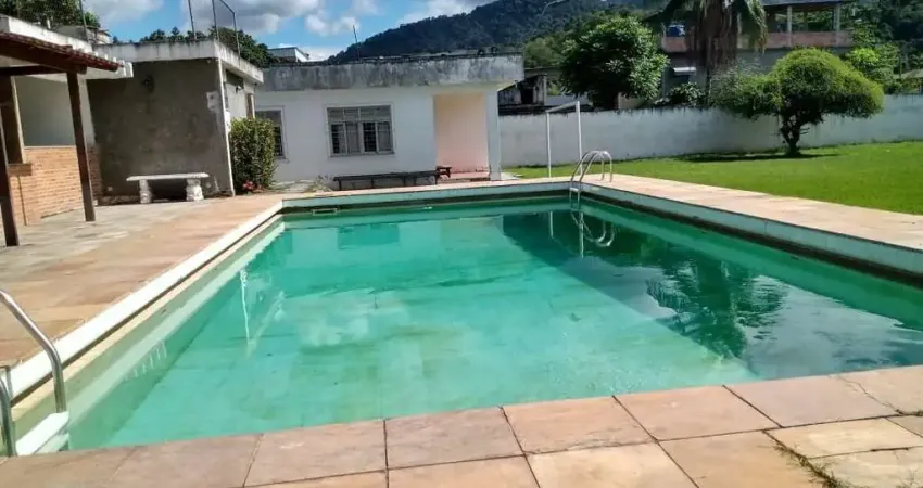 Chácara / sítio com 5 quartos à venda na Rua Evaristo de Morais, Vila Bernadete, Duque de Caxias