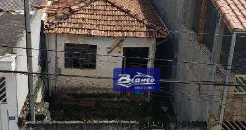 Vende ótimo terreno para edificar sobrado residencial próximo da Av. Brigadeiro Faria Lima e da Av. Sarutáia no Jd. S. Paulo em Guarulhos