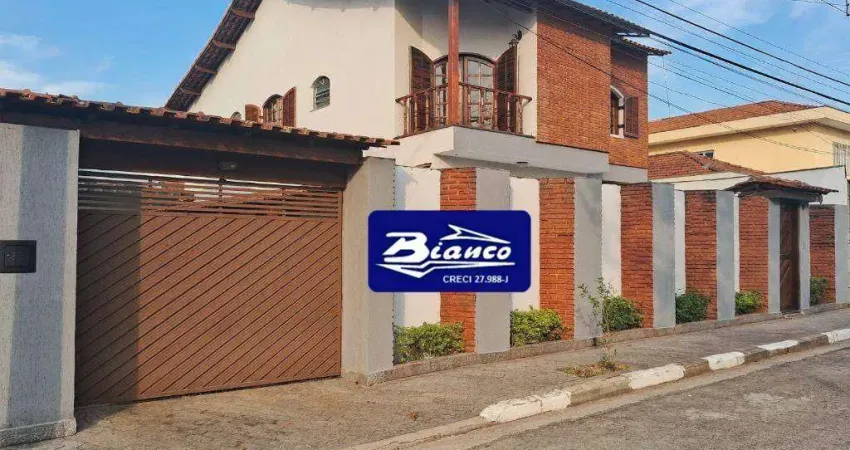 Amplo sobrado - excelente localização - vila galvão - 05 dorms e 8 vagas