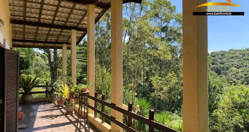 Chácara / sítio com 3 quartos à venda na Estrada Municipal da Cachoeira, 9497, Caucaia do Alto, Cotia