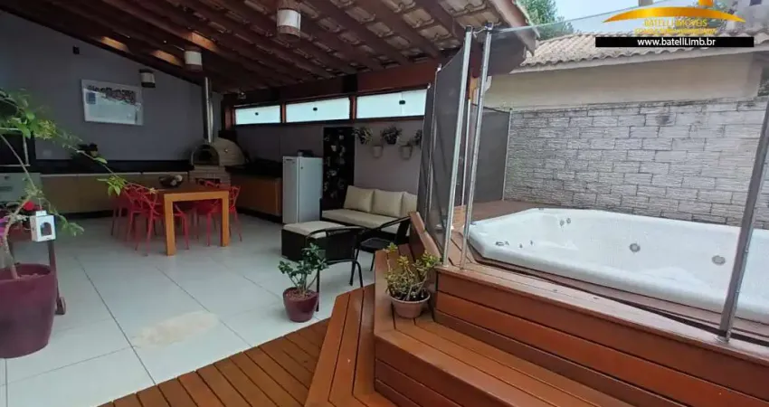 Casa à venda e locação no condomínio Reserva Granja Viana - Batelli Imóveis