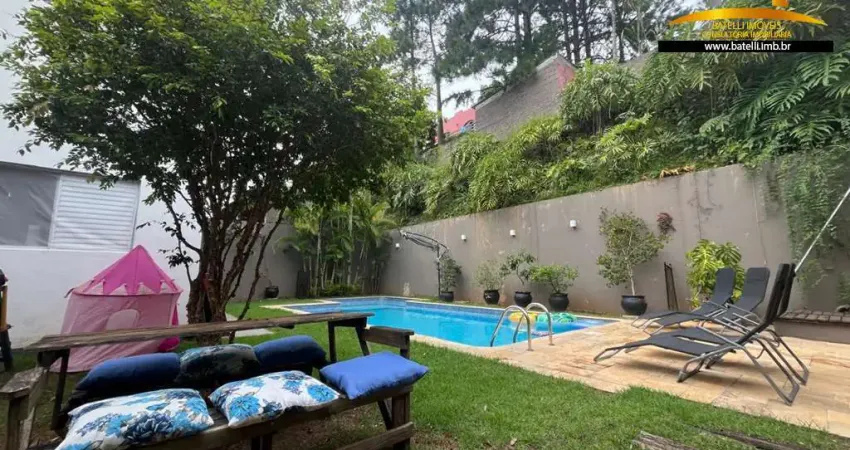 Casa com 3 quartos para alugar na Rua Ônix, 706, Granja Viana, Jandira