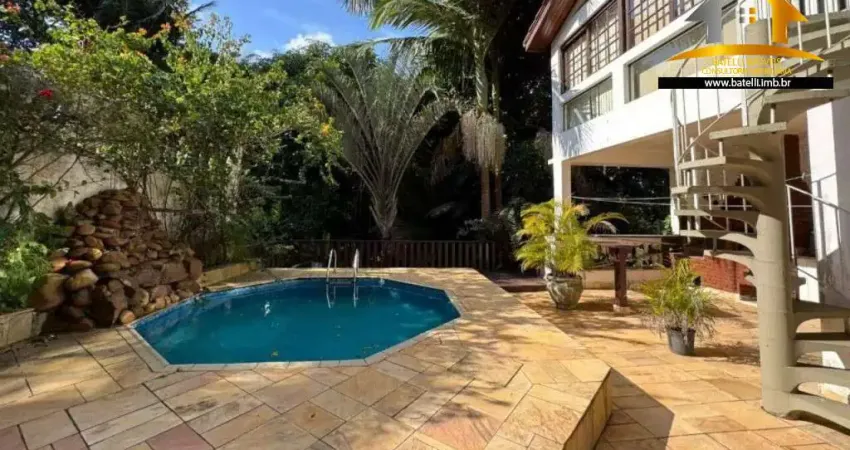 Casa à venda no condomínio Petit Village na Granja Viana - Batelli Imóveis