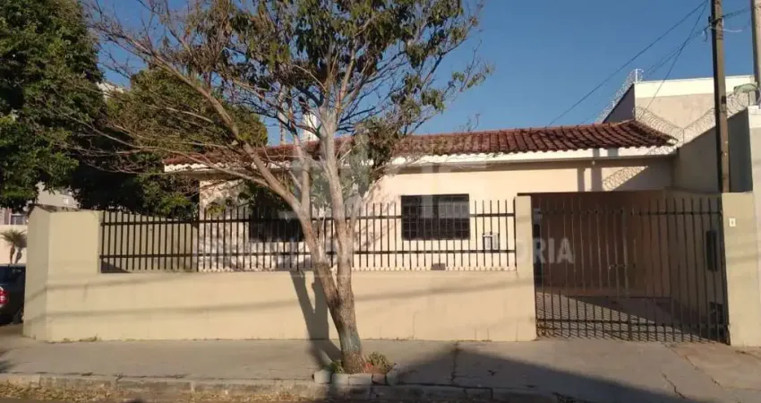 Casa à venda no bairro Jardim Cavallari - Marília/SP