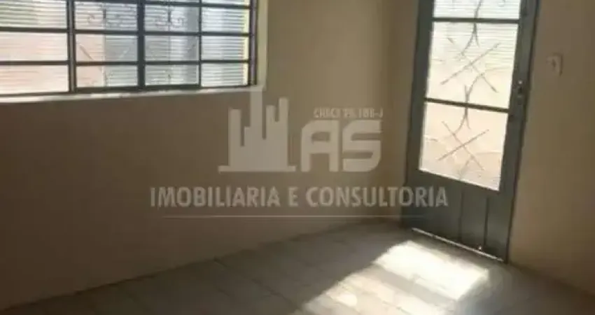 Casa no Alto Cafezal, Zona central de Marilia com 2 Quartos e 1 Banheiro.