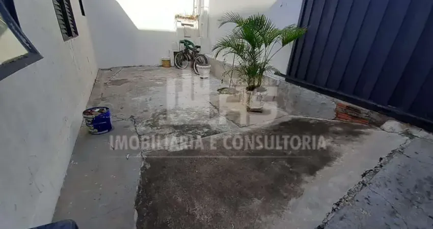 Casa à venda contendo 2 quartos sendo 1 suíte no Castelo Branco.