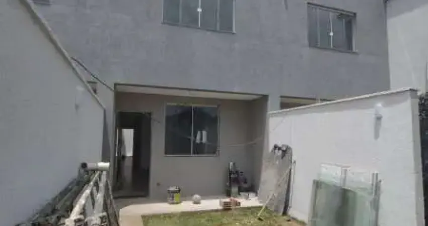 OPORTUNIDADE OTIMA CASA GEMINADA INDIVIDUAL NA MELHOR LCOALIZALA‡AO DO MONTE CASTELO 3 QUARTOS
