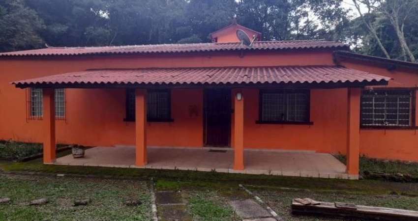 EXCELENTE CHACARA DE 5.700 METROS QUADRADOS COM LINDA CASA EM ITATIAUA‡U