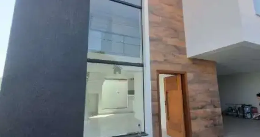 EXCELENTE CASA COM ACABAMENTO DE LUXO EM A“TIMA LOCALIZAA‡AƒO DO GUARUJA MANSA•ES EM BETIM