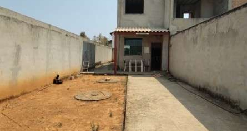 EXCELENTE CASA GEMINADA EM A“TIMA LOCALIZAA‡AƒO DO RECANTO VERDE EM ESMERALDAS