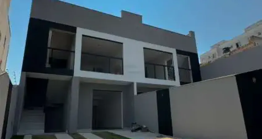 Casa com 3 quartos à venda na Avenida Campina Grande, Parque Xangri-Lá, Contagem