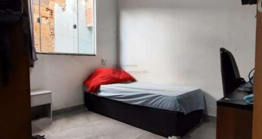 Casa com 4 quartos à venda na Rua Cinquenta e Nove, Tropical, Contagem