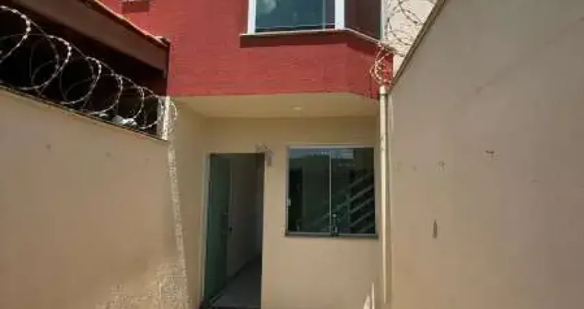 Linda casa geminada com entrda individual na melhor localizaa‡aƒo do bairro eldorado ibirite