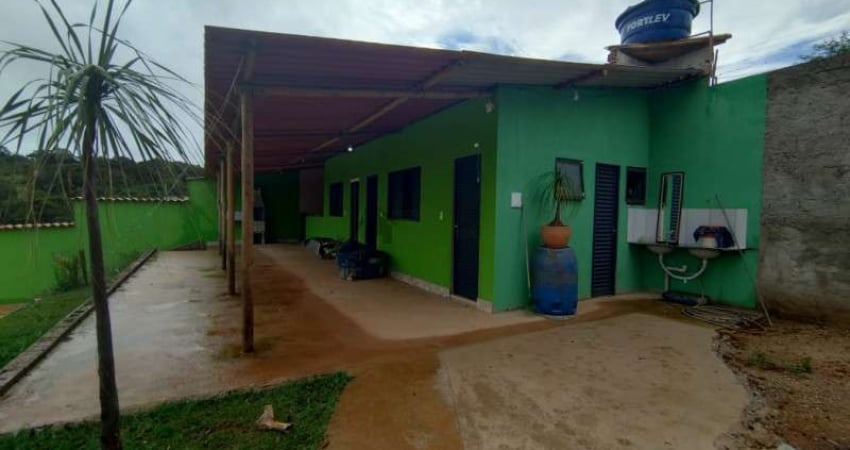 EXCELENTE CHACARA DE 720 METROS NO MAGABEIRAS EM MATEUS LEME