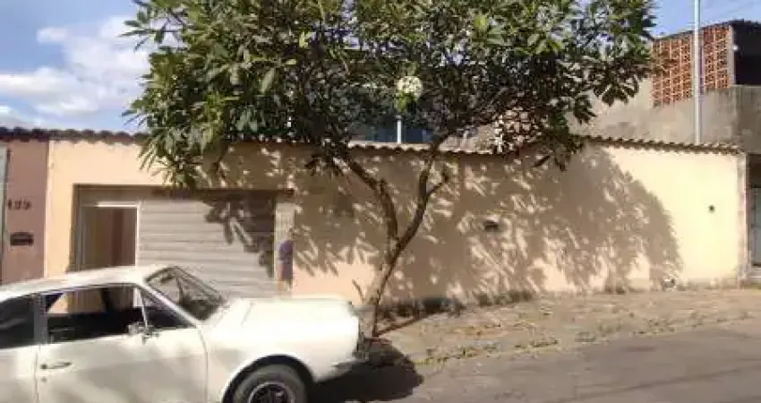 LINDA CASA EM LOTE DE 360 METRO NO ALVORADA EM CONTAGEM