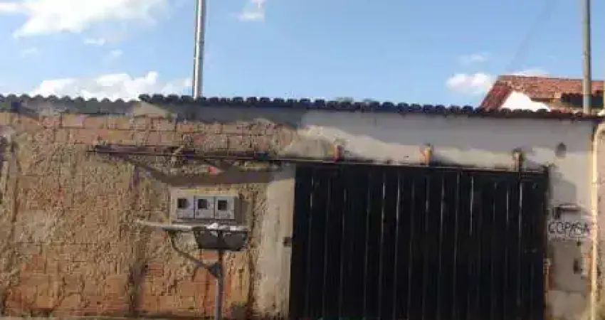 A“TIMA CASA EM MEIO LOTE NO FONTE GRANDE EM CONTAGEM