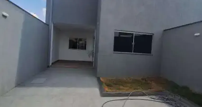 Linda casa geminada duplex com entrada individual na melhor localizaa‡aƒo do bairro guaruja mansoes