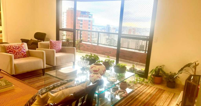 Confortável apartamento tipo para venda com 3 quartos, sendo 3 suítes, 176m²
