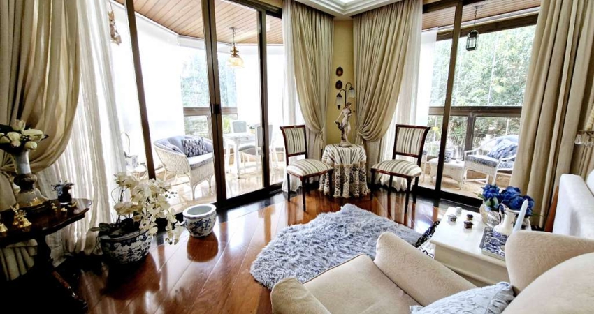 Agradável apartamento tipo para venda com 3 quartos, sendo 3 suítes, 240m²