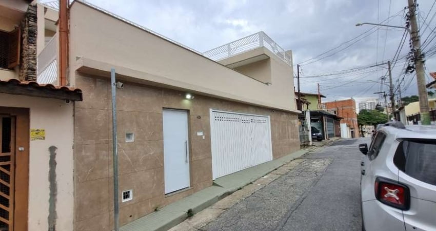 Elegante casa tipo para venda e locação com 3 quartos, sendo 1 suíte, 183m²