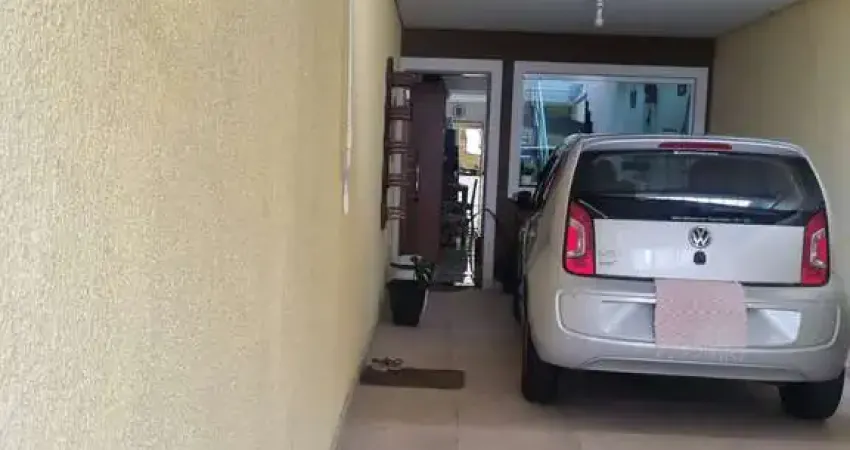 VENDO LINDO SOBRADO DE 03 DORMITÓRIOS NO BAIRRO CAMPO GRANDE!