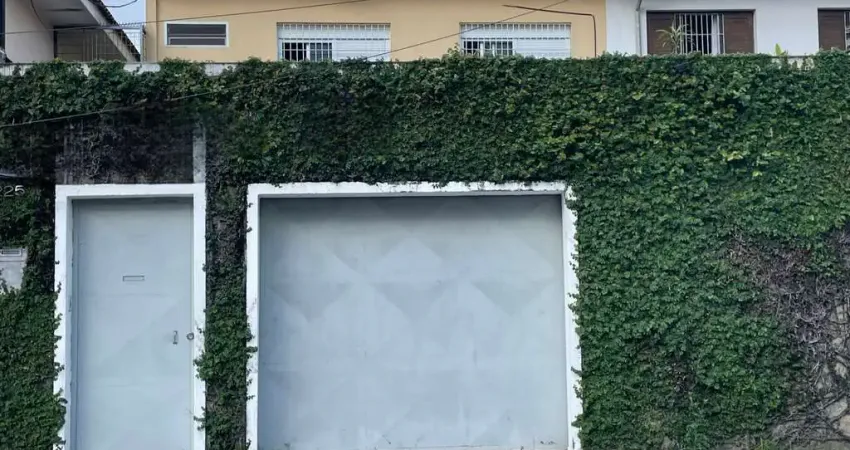 Vendo lindo sobrado no bairro campo grande com seis vagas de garagem!