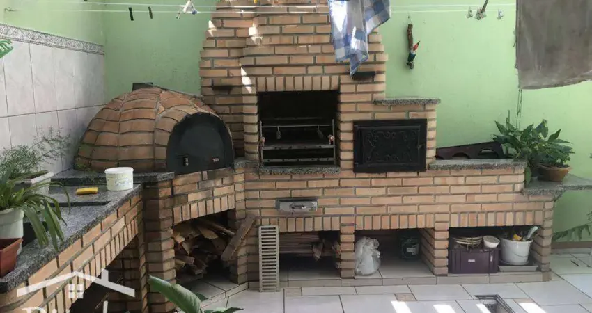 Sobrado com 4 dormitórios sendo 02 suítes à venda, 220 m², 03 vagas por R$ 899.500,00 - Bela Vista - Osasco/SP