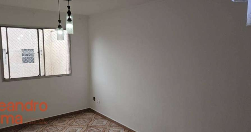 Apartamento com 2 dormitórios à venda, 56 m² por R$ 265.000