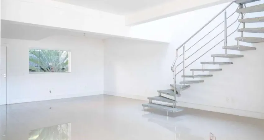 Sobrado com 3 dormitórios à venda, 176 m² por R$ 2.500.000,00 - Praia dos Amores - Balneário Camboriú/SC