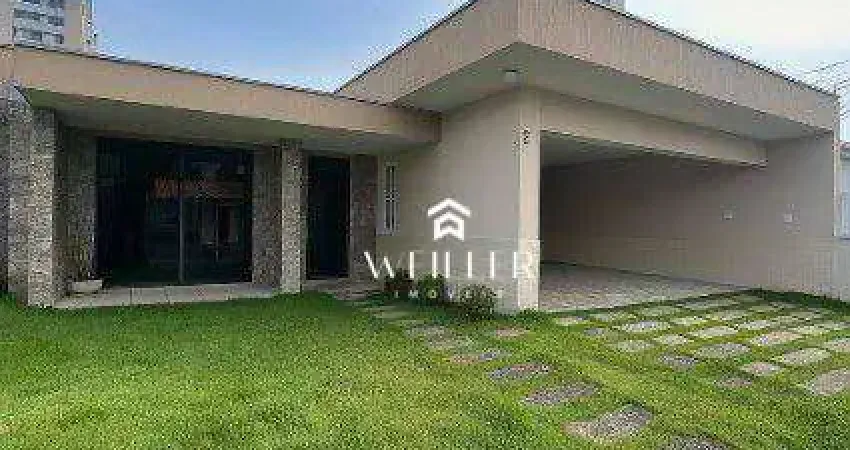 Casa ampla com 4 dormitórios e piscina no bairro são joão - itajaí/sc