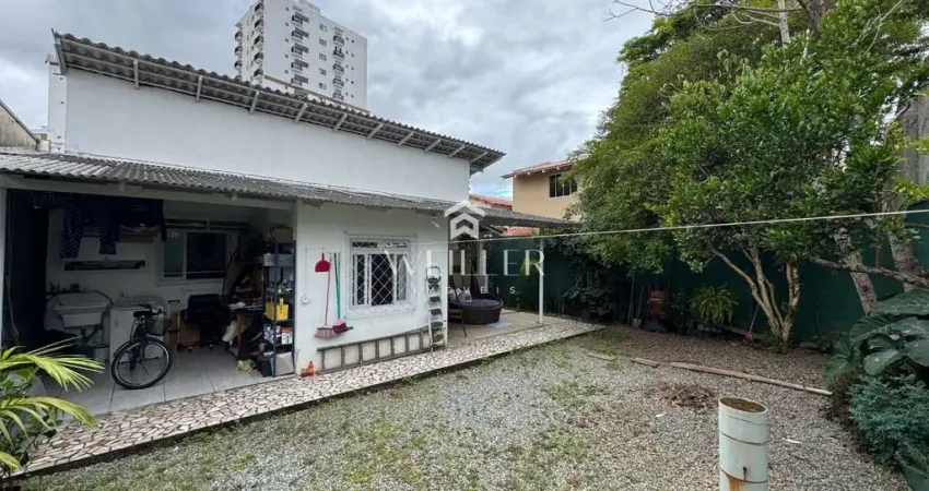 Casa com 3 quartos à venda na Rua Maria Isaura da Silva Muller, 37, Centro, Itajaí