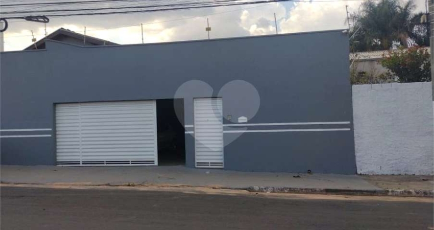 Casa com 3 quartos à venda ou para locação em Parque Ortolândia - SP
