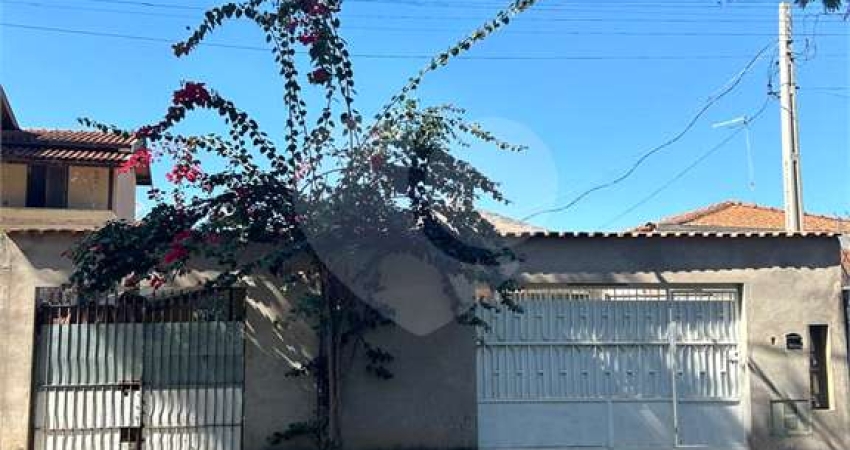Casa térrea com 2 quartos à venda em Vila Real - SP