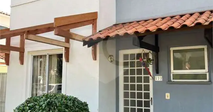 Casa com 3 quartos à venda em Jardim Interlagos - SP